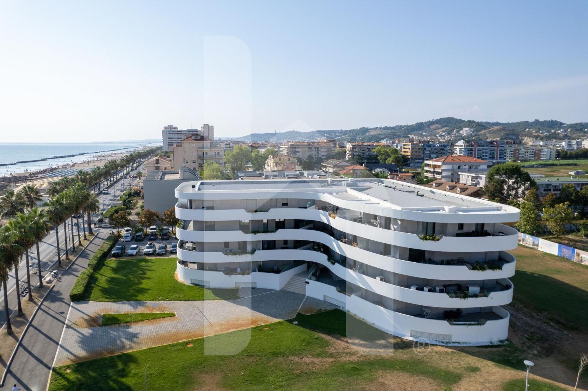 Homiday - Waterfront Montesilvano Marina מראה חיצוני תמונה